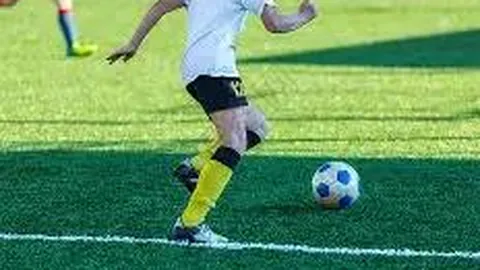 张馨予谈勒腰争议：微胖符合职业形象，勿过度解读