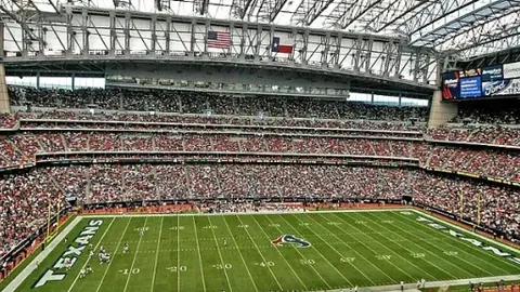 曼城瞄准马雷斯卡？揭秘切尔西的冷静应对与赛季末的转会风向标！