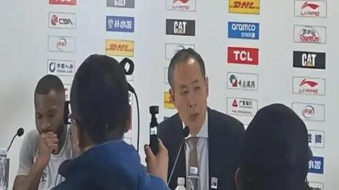 曼联即将挑战维拉不败金身，四大主力缺席，战局风云再起！